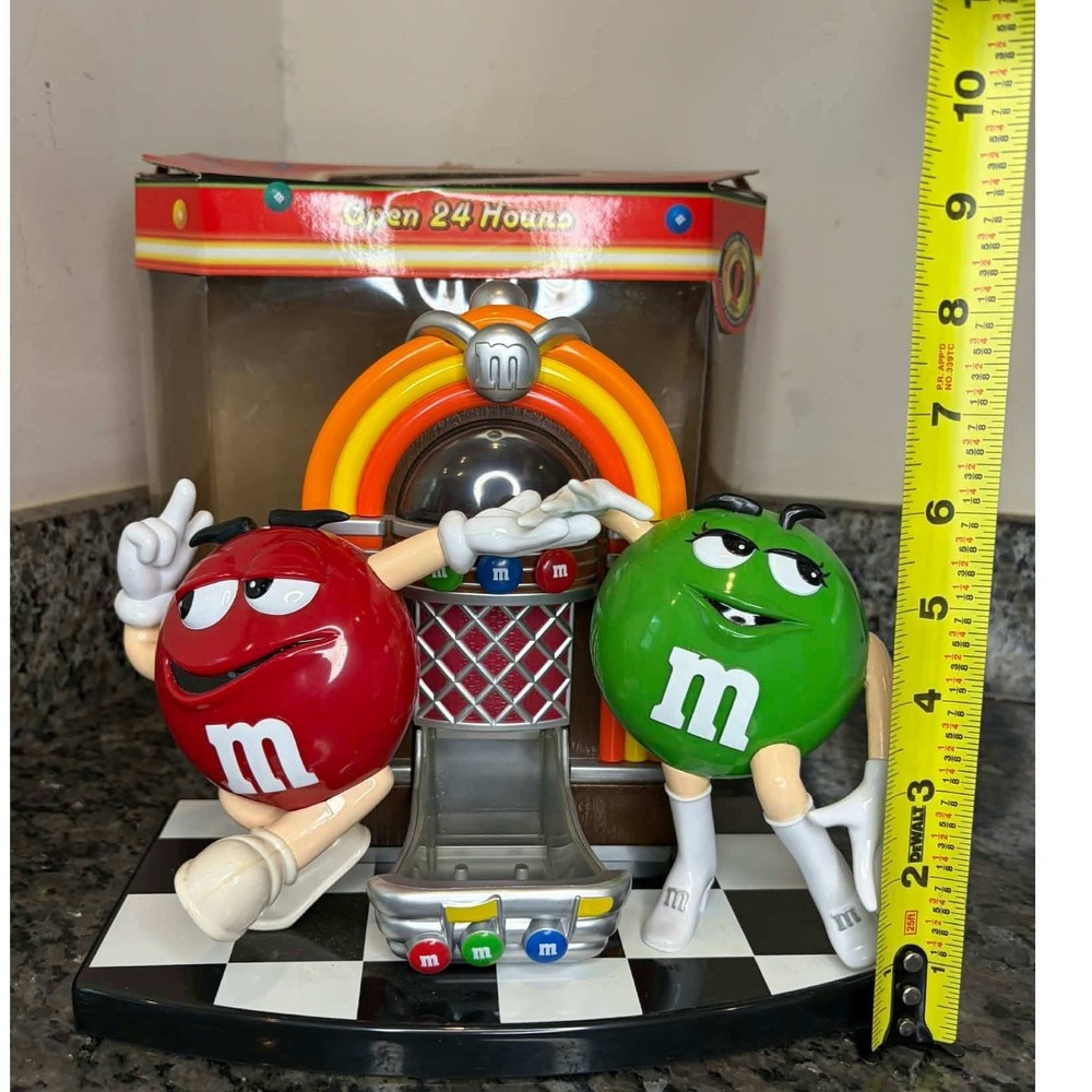 M&M's Rockin' Cafe Jukebox Candy Dispenser Red & Green Characters Retro Diner